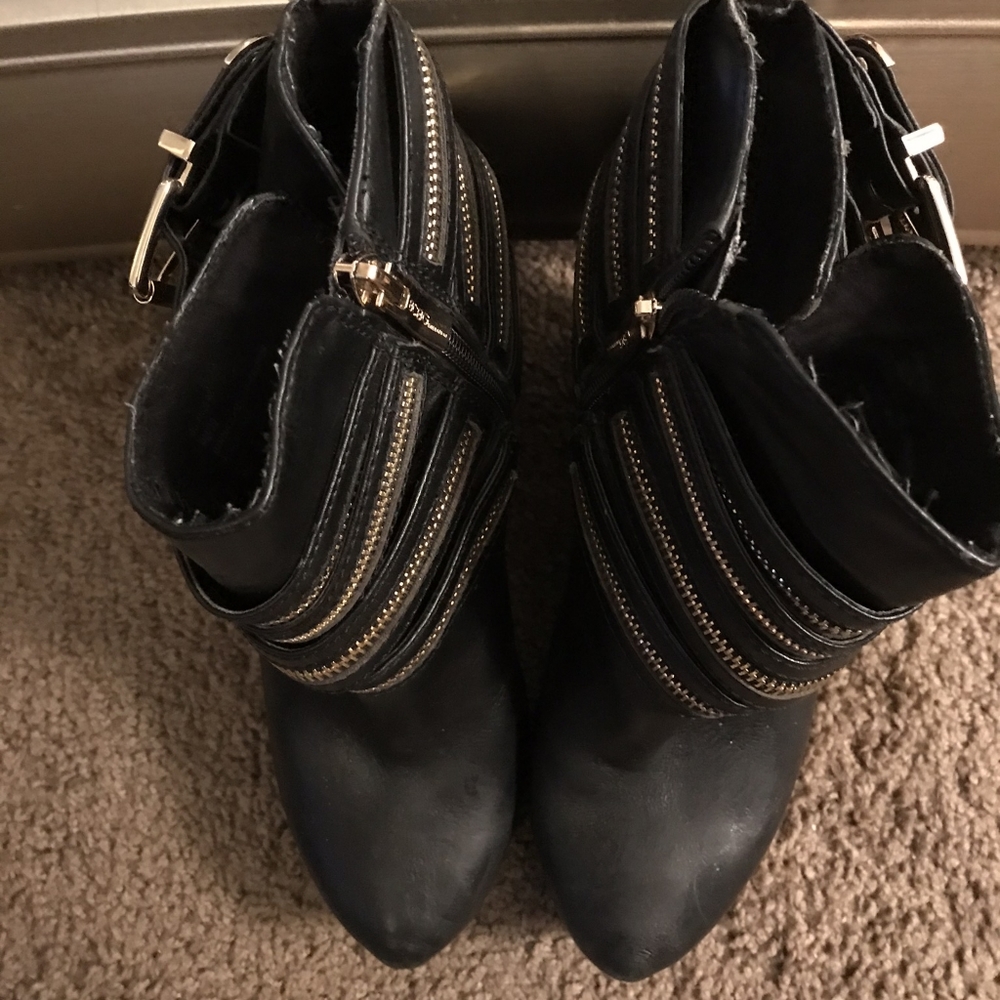 Boots - Picture 2 of 2